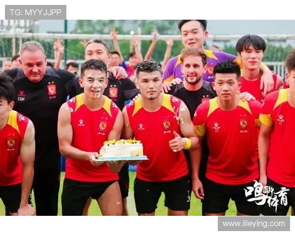 李娜畅谈足球生涯中的挑战与成就分享她的奋斗故事与心路历程