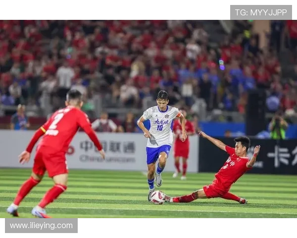 赛后分析：广州足球队与重庆足球队球员个人能力对比与表现评估