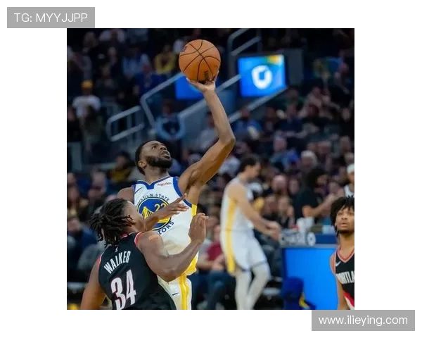 勇士与骑士精彩对决高清图片回顾展现篮球激情与团队精神 勇士与骑士精彩对决高清图片回顾展现篮球激情与团队精神