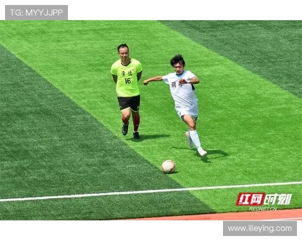 韩国与秘鲁足球赛激战正酣谁能在绿茵场上笑到最后