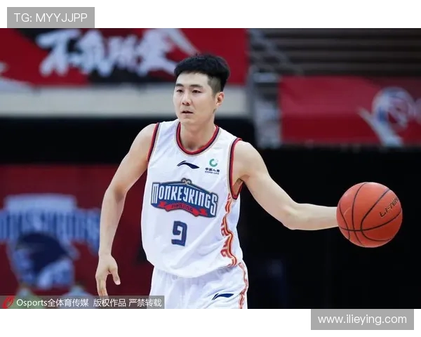 南京篮球队反击战术解析：深度剖析球队成功背后的秘密与策略