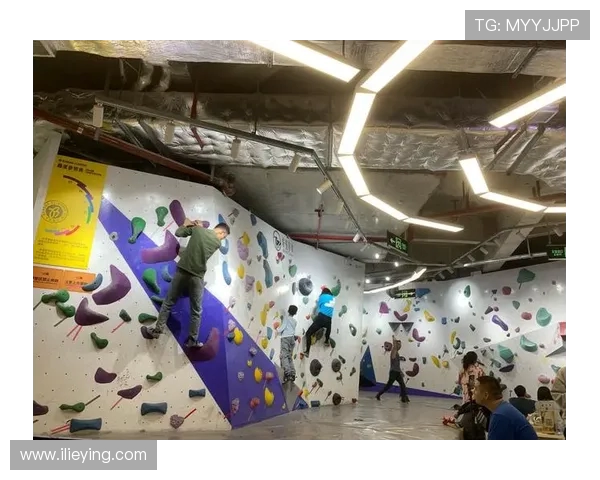 成都攀岩队在极限运动嘉年华中以68分稳居积分榜首位 成都攀岩队在极限运动嘉年华中以68分稳居积分榜首位